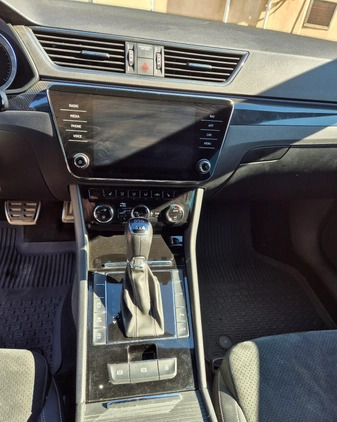 Skoda Superb cena 98800 przebieg: 177500, rok produkcji 2018 z Wrocław małe 37